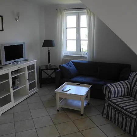 Alte Fischerkate Und Moewennest Gross Zicker Exterior photo