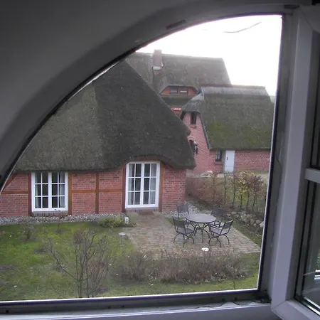 Alte Fischerkate Und Moewennest Gross Zicker Exterior photo