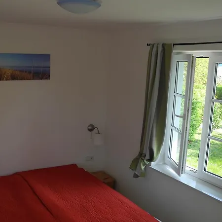 Alte Fischerkate Und Moewennest Gross Zicker Exterior photo